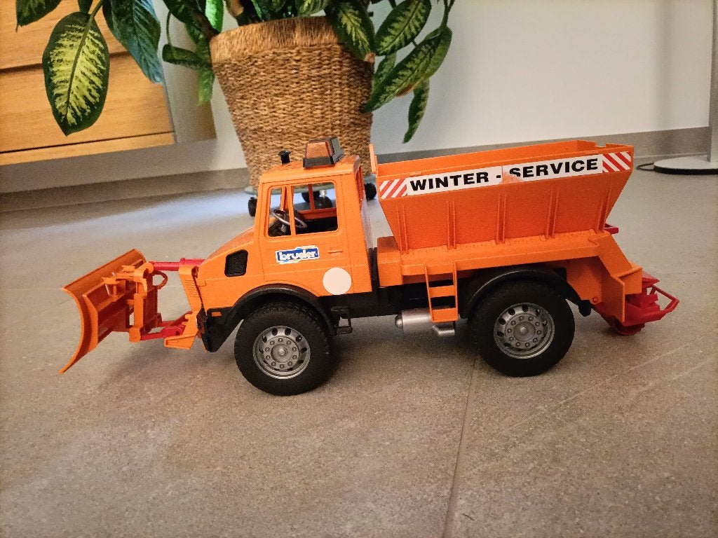 Bruder - sneeuwruimer., Kinderen en Baby's, Ophalen, Zo goed als nieuw