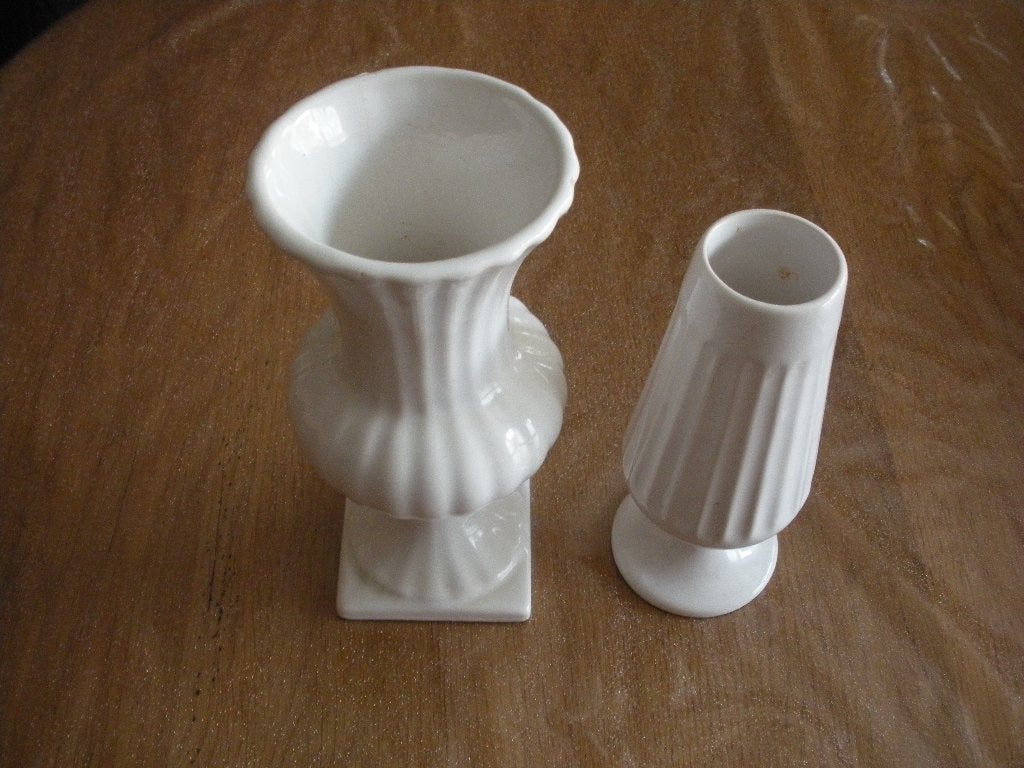 Ensemble de petits vases blancs (2) et bleu., Huis en Inrichting, Woonaccessoires | Vazen, Ophalen, Wit, Zo goed als nieuw, Steen/keramiek