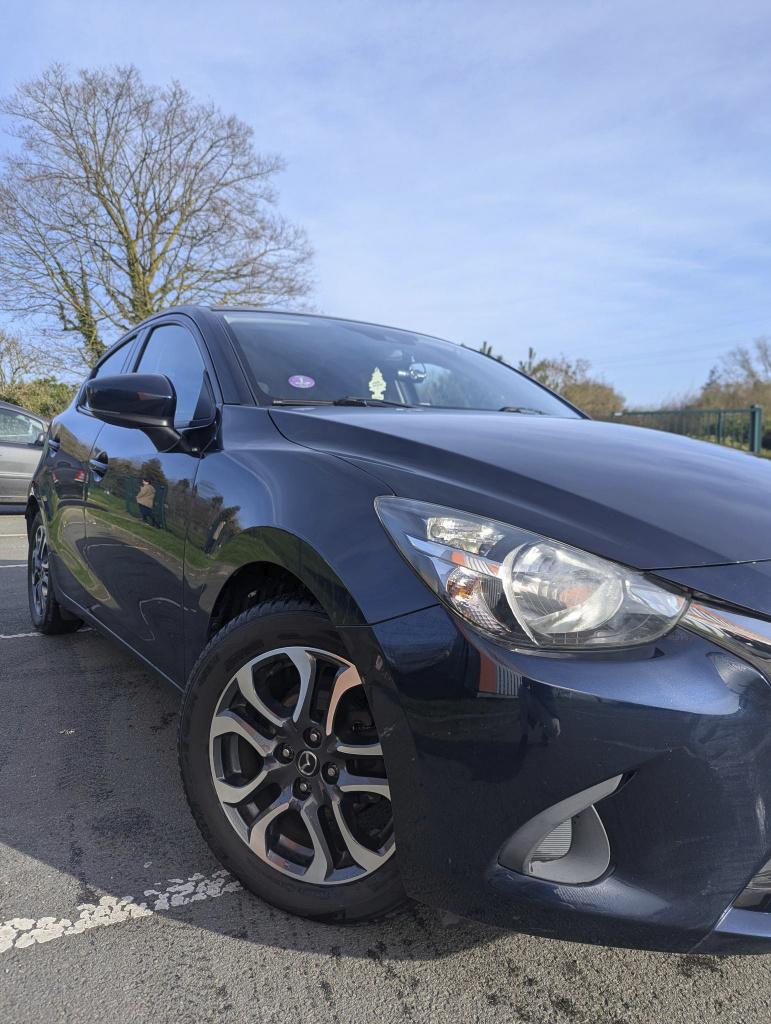 Mazda 2 1.5i Skyactiv-G Skydrive Ginza, Autos, Mazda, Achat, Euro 6, Boîte manuelle, Noir