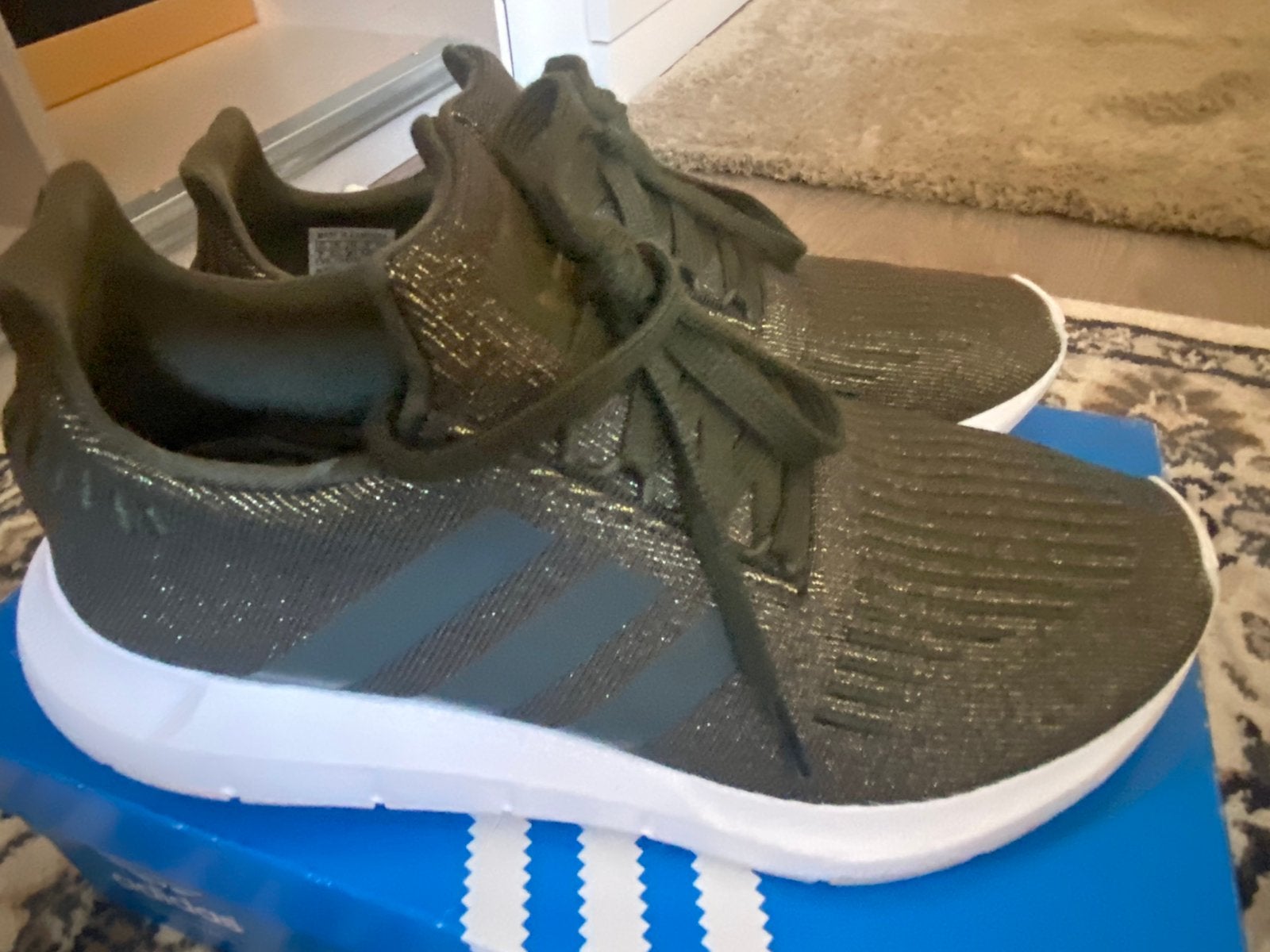 Adidas swift run baskets, Sports & Fitness, Basket, Enlèvement, Comme neuf