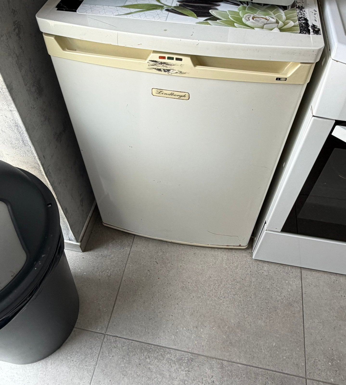 Bonjour je vends un congélateur 3 tiroirs il a pas les bac, Electroménager, Enlèvement, Comme neuf, Congélateur