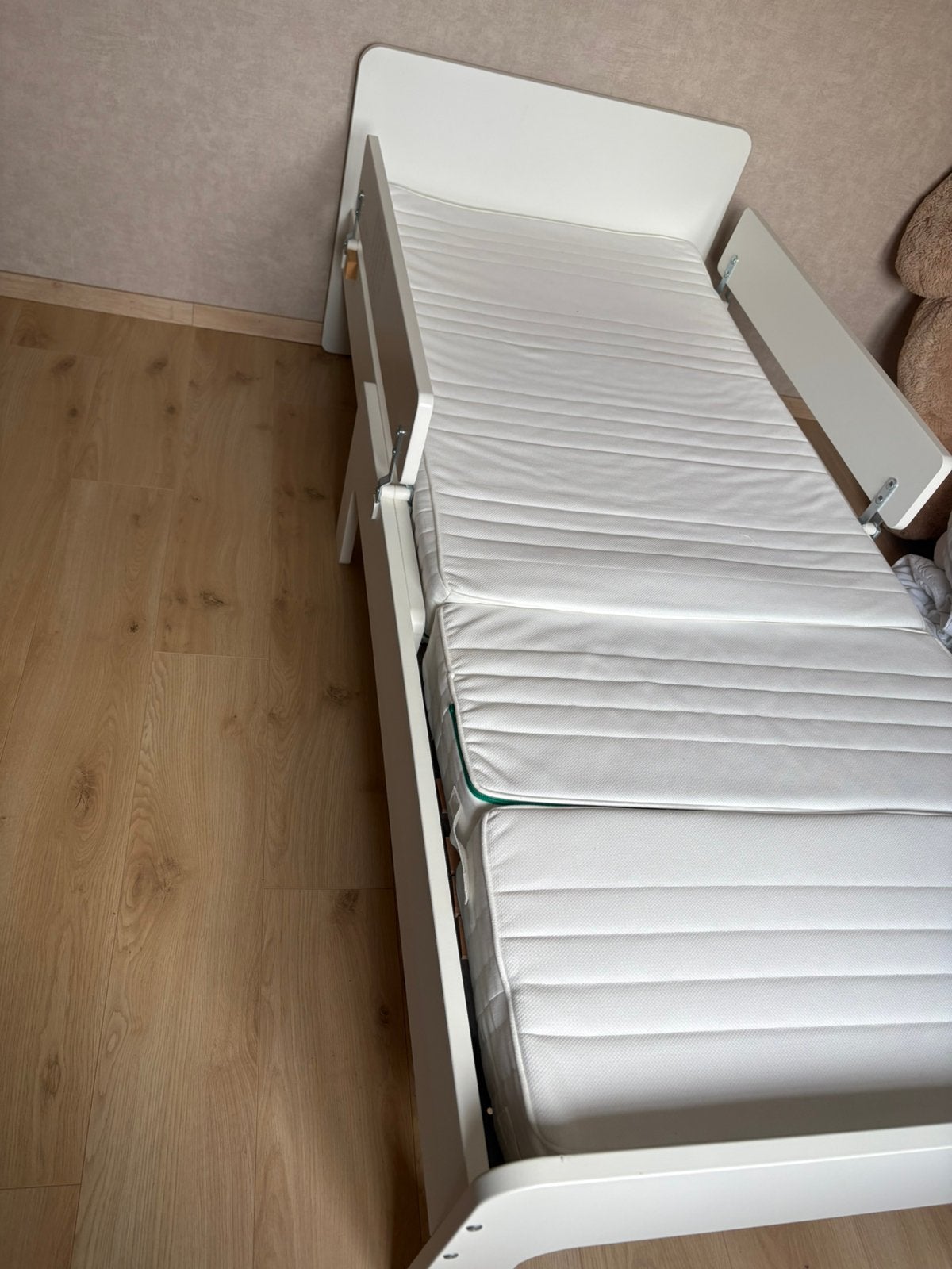 Ikea meegroeibed met matras, Huis en Inrichting, Ophalen, Gebruikt, Eenpersoons, Wit