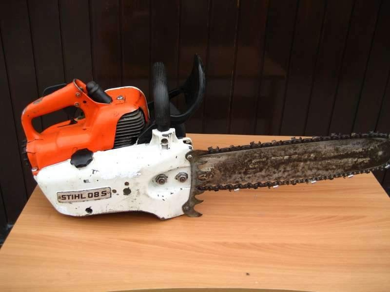 twee kettingzagen Stihl 08 S + Solo 620 AV, Enlèvement