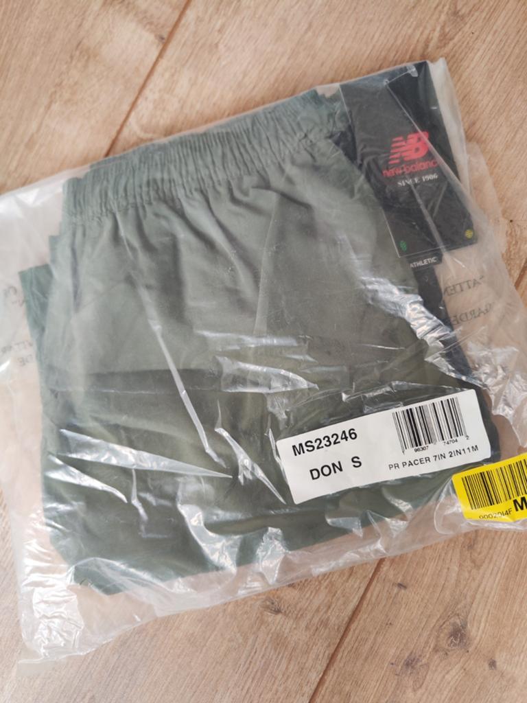 Short Running New Balance 2-en-1 - Neuf sous blister - Sl, Ophalen, Fitness, New balance, Nieuw