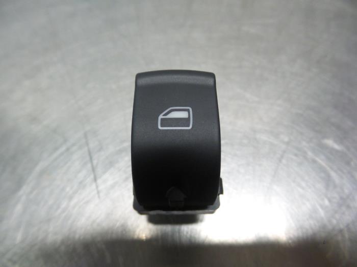Commutateur vitre électrique d'un Audi A3 (A3 03-), -, 3 mois de garantie, Utilisé, -