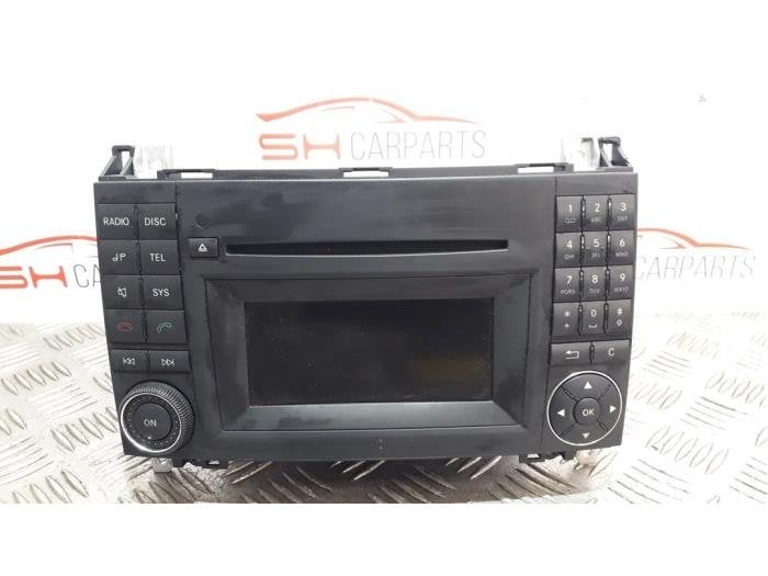 Radio/Lecteur CD d'un Mercedes A-Klasse, Utilisé, -, -, Enlèvement ou Envoi