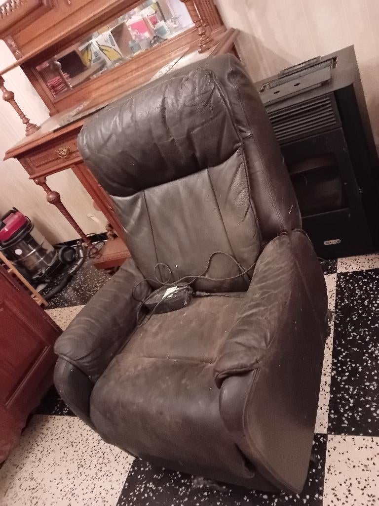 Fauteuil relax basculant électrique, Maison & Meubles, Fauteuils, 75 à 100 cm, Enlèvement, Utilisé, 50 à 75 cm