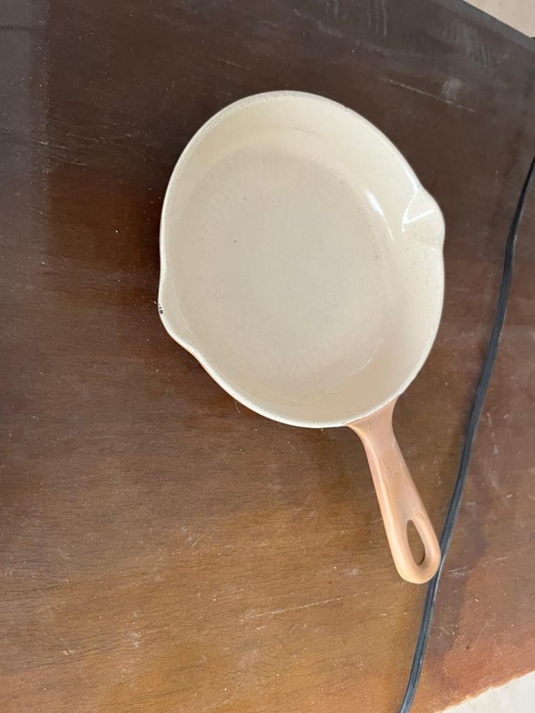 Creuset kleine pan, Enlèvement