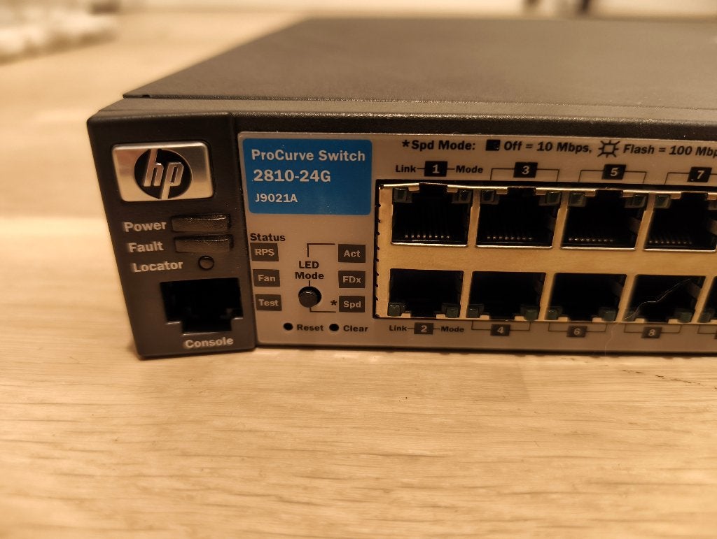 HP J9021a 24 poort switch, Computers en Software, Netwerk switches, Ophalen, Gebruikt