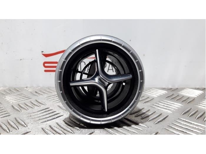 Luchtrooster Dashboard van een Mercedes CLA, Gebruikt, -, Ophalen of Verzenden, -