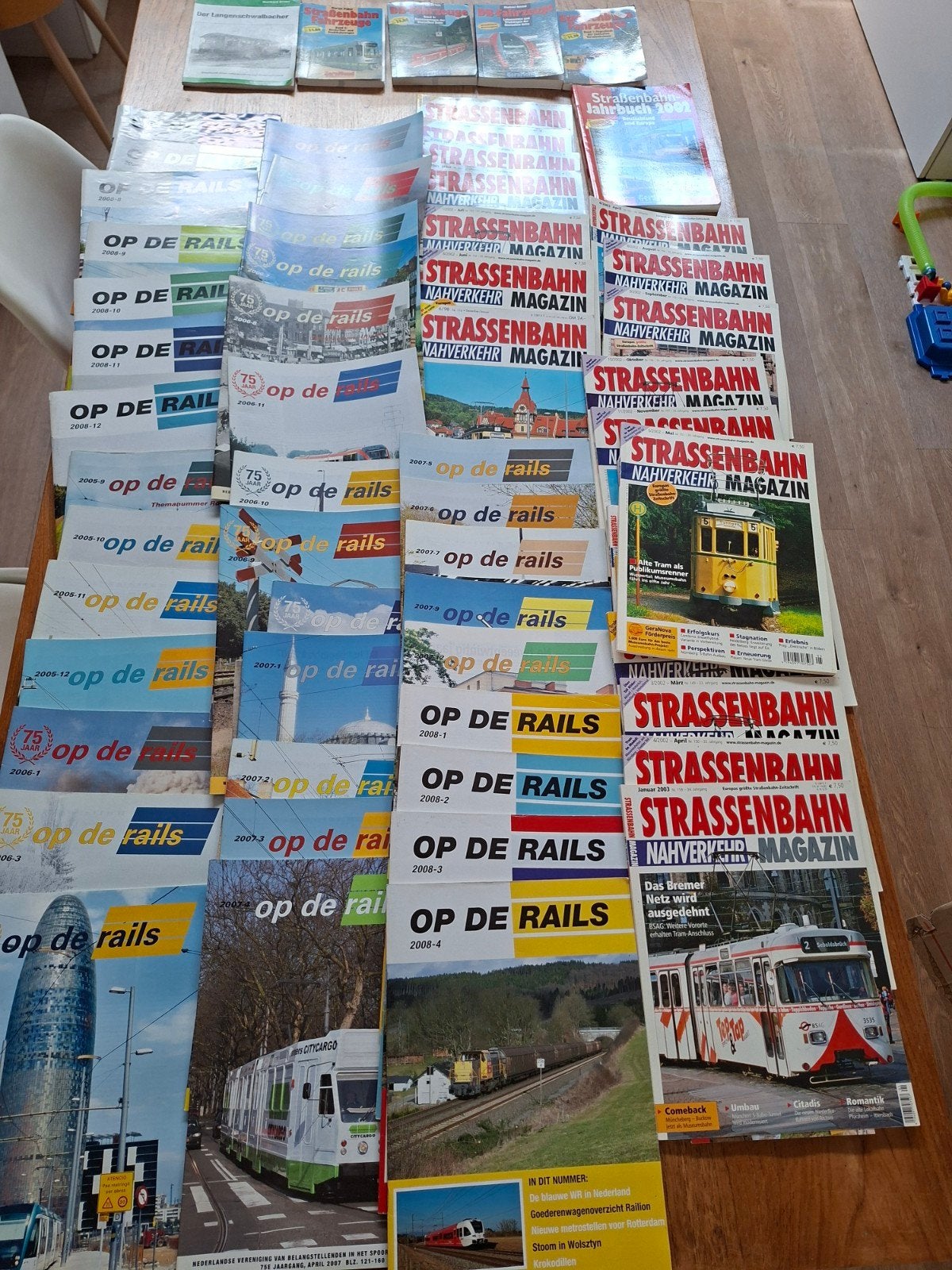 lot de livres et de magazines sur les tramways néerlandais e, Enlèvement ou Envoi, Utilisé, Livre, Revue ou Catalogue