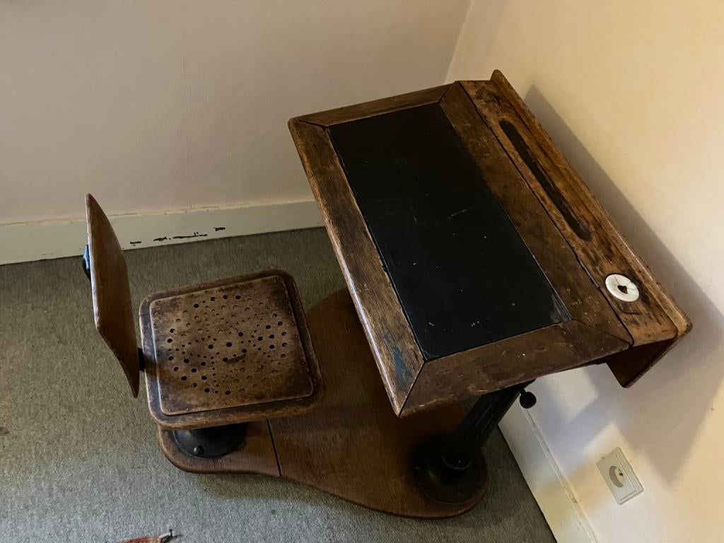 Petit banc d’écolier ancien, Enlèvement