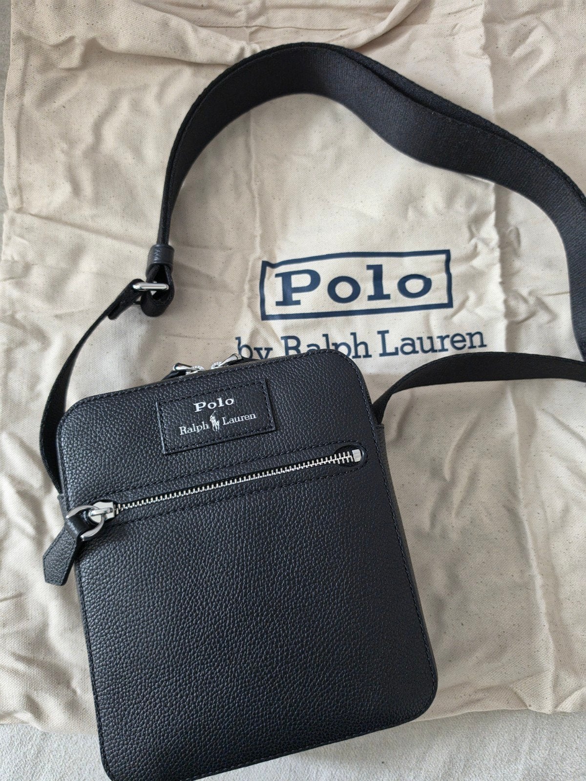 Ralph Lauren Pebbled Leather Cross-body Bag, Handtassen en Accessoires, Zwart, Zo goed als nieuw, Leer, Ophalen