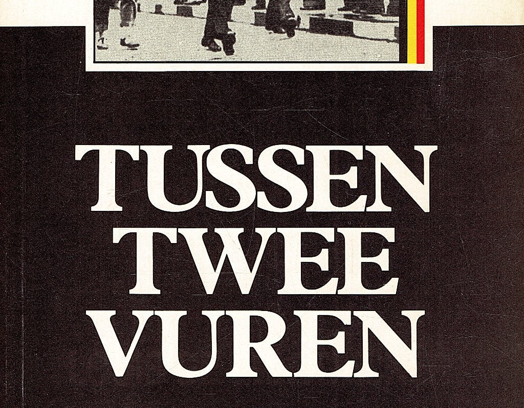 Tussen Twee Vuren.Louis de Lentdecker.WO conflict individuen, Boeken, Ophalen of Verzenden, Gelezen, Louis De Lentdecker