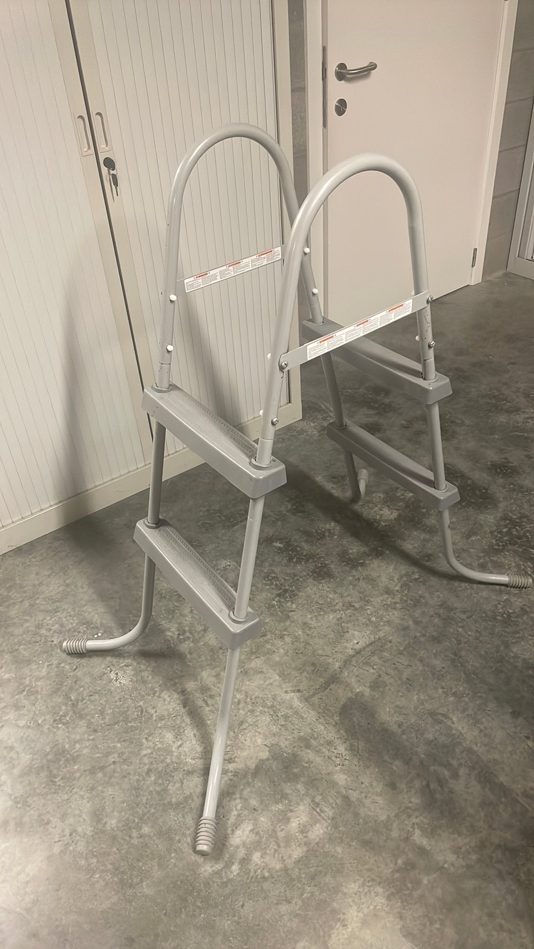 Zwembadtrap 88cm, Tuin en Terras, Ophalen, Zo goed als nieuw, Ladder