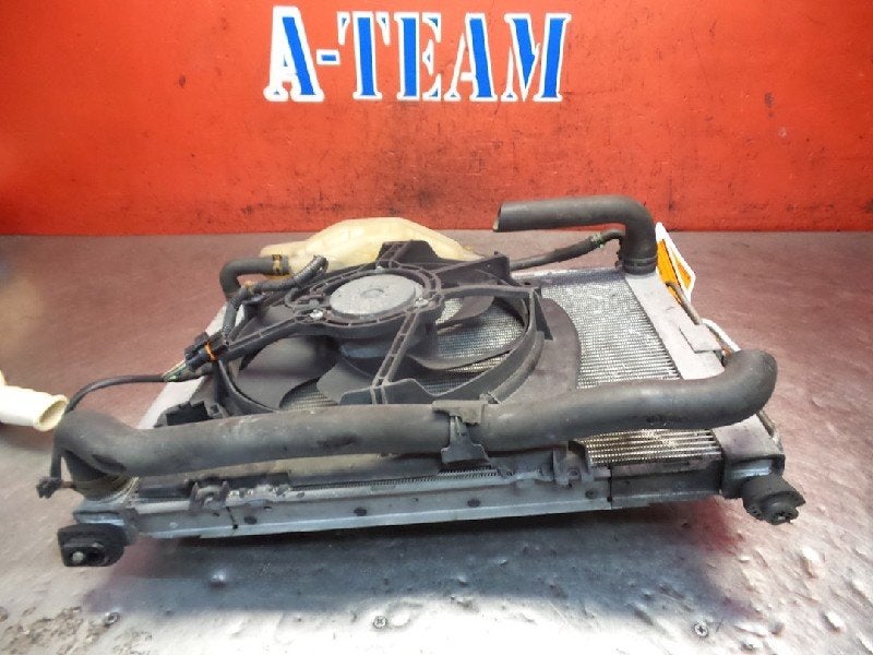 RADIATEUR EAU Renault Clio III (BR / CR) (01-2005/12-2014), Utilisé, Renault