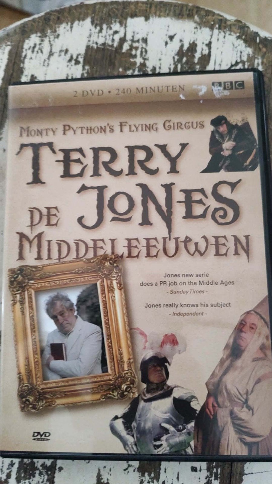 Disque DVD complet de la série 2 de Terry Jones : The Middle, CD & DVD, DVD | TV & Séries télévisées, À partir de 6 ans, Non fictionnel