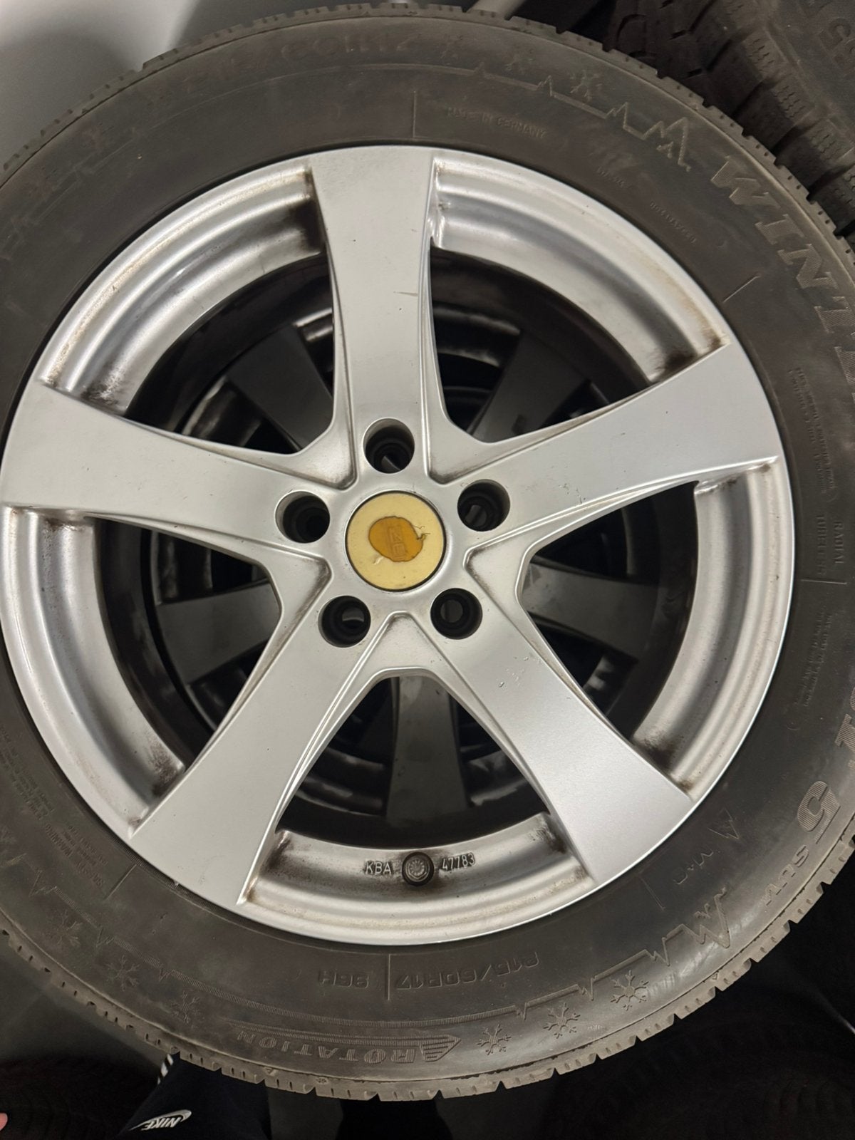 4 roues hiver Mercedes GLA 17” – Dunlop / DEZENT, Autos : Pièces & Accessoires, Pneus hiver, Enlèvement, Pneu(s), 17 pouces