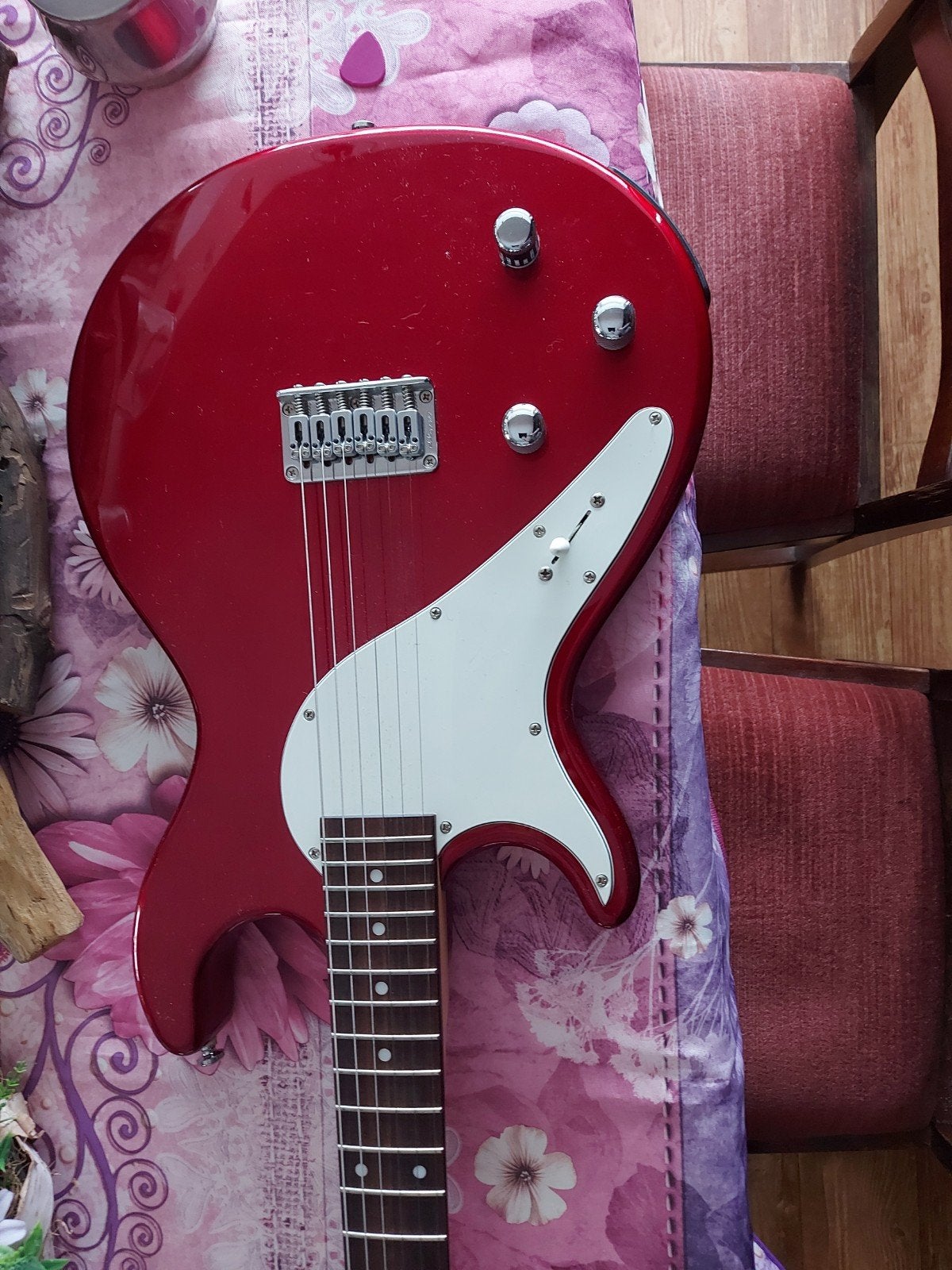 Line 6 Variax 500 – Candy Apple Red – En état neuf, Enlèvement, Comme neuf, Autres marques