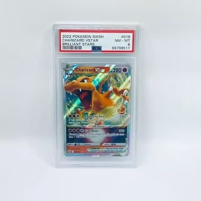 Charizard VSTAR 018/172 Brilliant Stars – PSA 8, Ophalen of Verzenden, Losse kaart