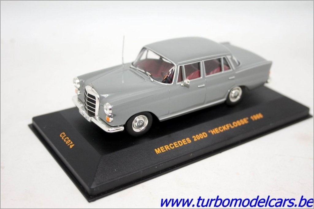 Mercedes - Benz 200D "Heckflosse" 1/43 Ixo, Enlèvement ou Envoi, Comme neuf, Voiture, Autres marques