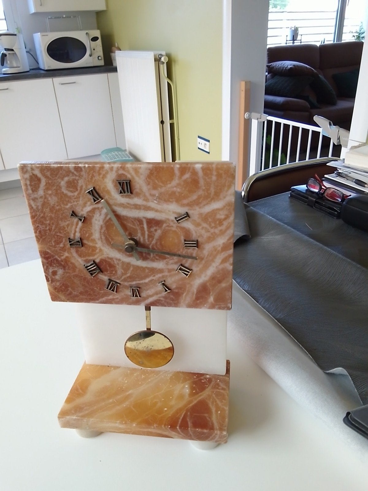 mooi marmeren klokje voor de liefhebbers verzamelaars 15 eur, Ophalen