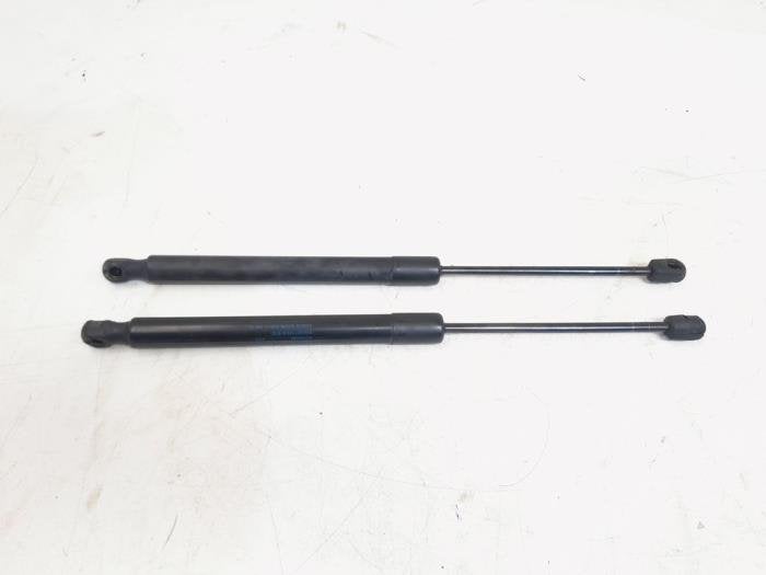Set Gasdempers Achterklep van een Volkswagen Golf, Auto-onderdelen, Carrosserie, Volkswagen, Gebruikt, 3 maanden garantie, Ophalen of Verzenden