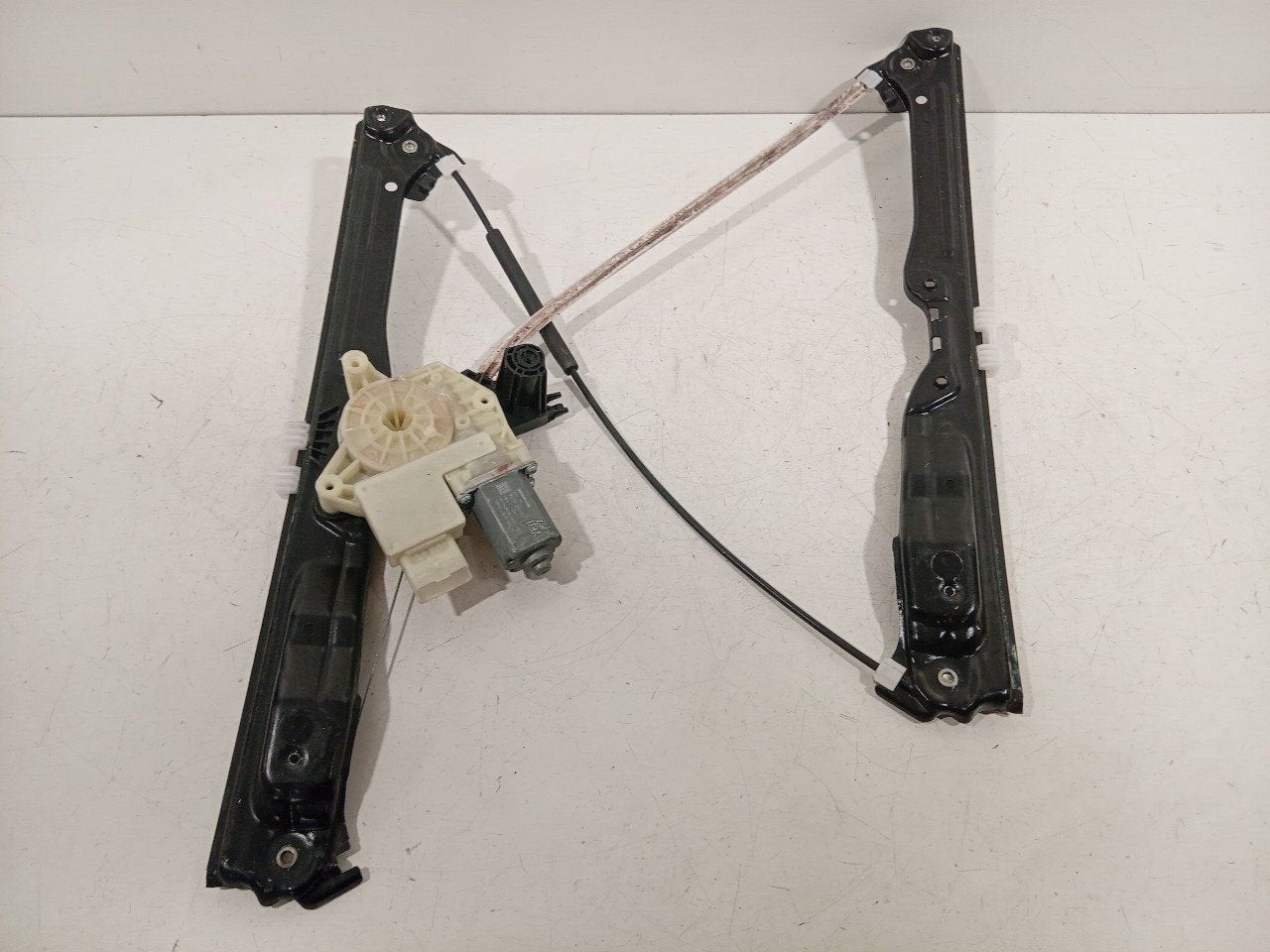 Raammechaniek elektrisch rechts voor Peugeot 308, Onderdelen@venauto.nl, Van der Ven Autorecycling B.V., Gebruikt, Ettenseweg 76, 4706 PB Roosendaal, The Netherlands