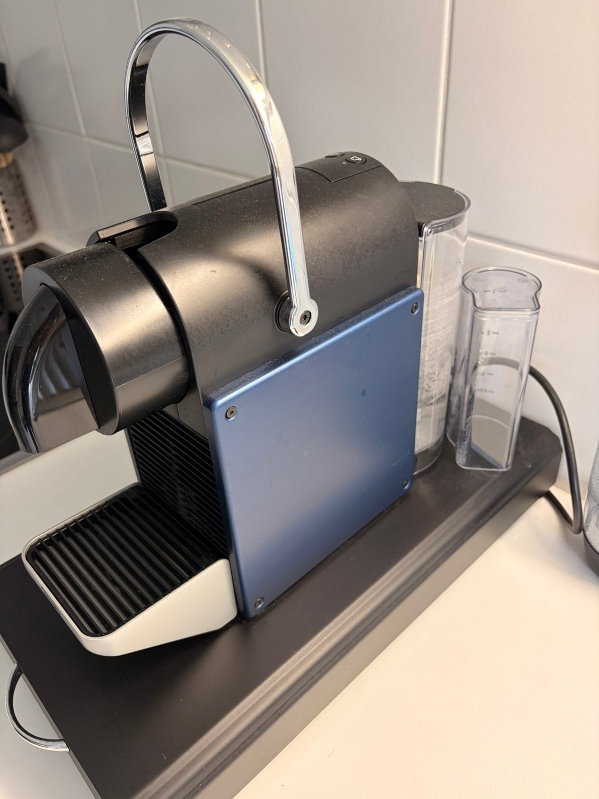 Nespresso Pixie EN127 blauw + capsulehouder + k, Ophalen, Zo goed als nieuw