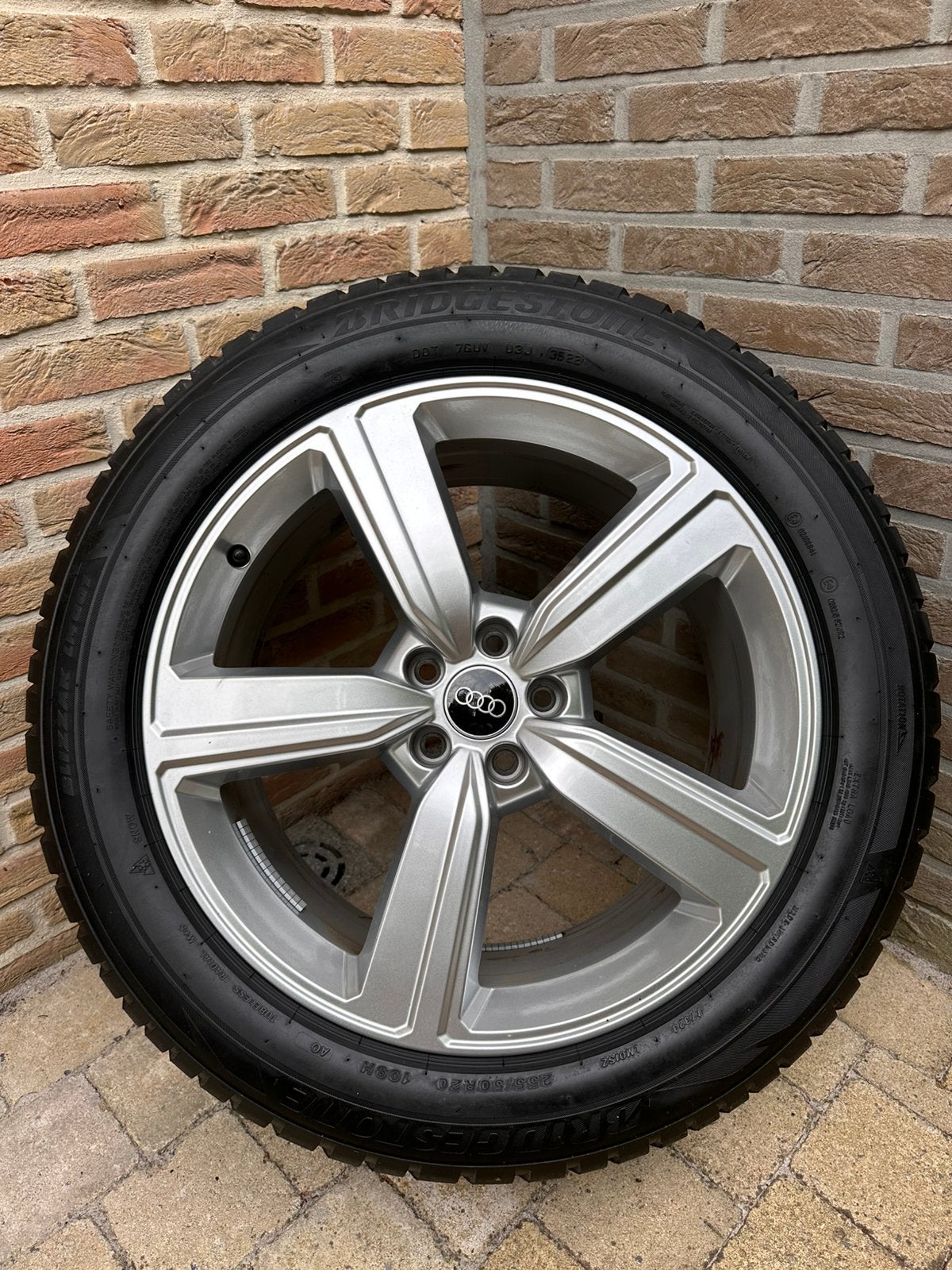 Jantes Audi etronQ8 d'origine+pneus d'hiver20 inch +/-neuves, Autos : Pièces & Accessoires, Pneus & Jantes, Enlèvement, Pneus hiver