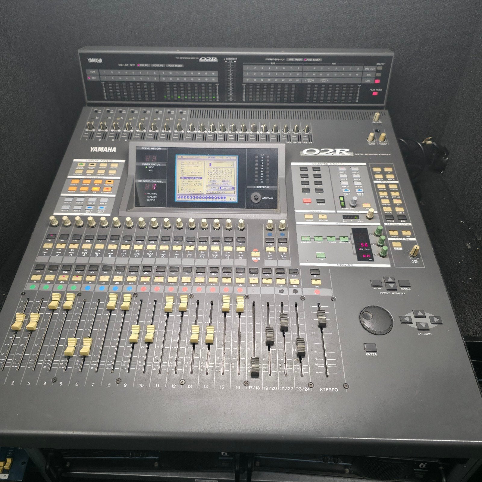 YAMAHA  02R  digitale mixer / mengpaneel, Ophalen