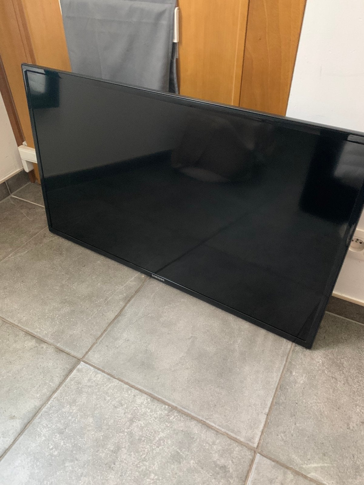 Samsung ED40D 40 inch Full HD tv/monitor (LH40EDD), TV, Hi-fi & Vidéo, Télévisions, LED, 50 Hz, Comme neuf, Enlèvement