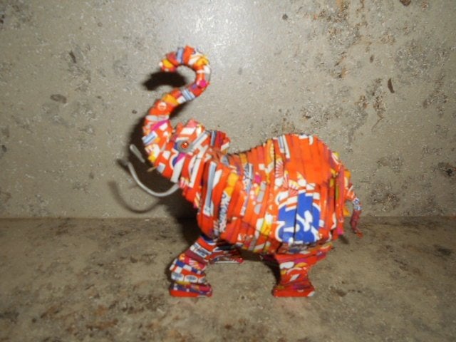 Speciaal beeldje Olifant, gemaakt van drankblikjes, Verzamelen, Ophalen of Verzenden, Zo goed als nieuw