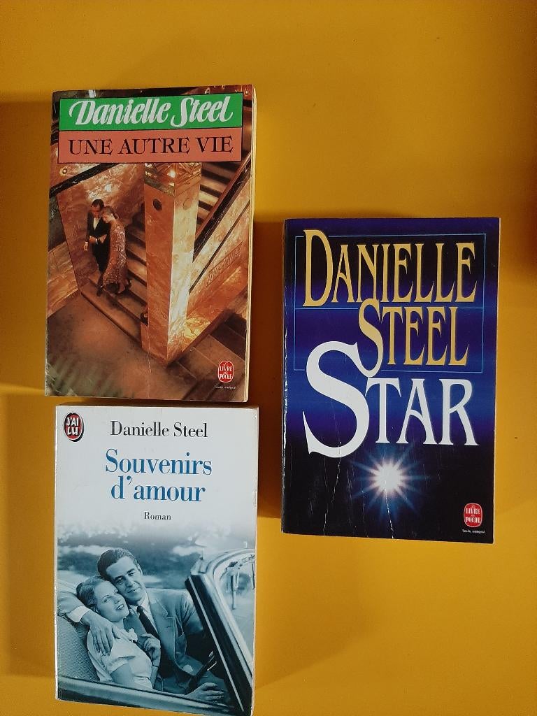 3 Titres de Danielle Steel. 2 € pièce ou 5 € le lot, Enlèvement ou Envoi, Danielle Steel.
