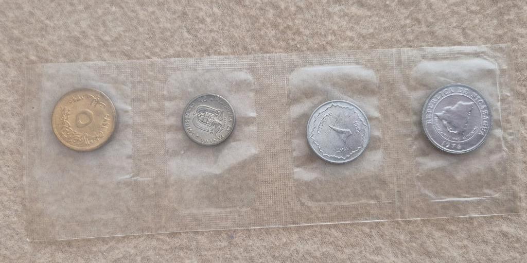 Set van 4 wereldmunt. (1961–1977)–Israël, Ecua, Paki, Nicar., Postzegels en Munten, Verzenden, Munten