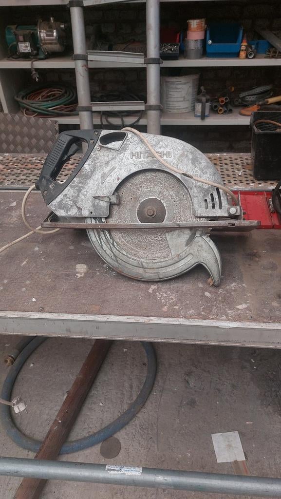 Scie circulaire Hitachi C13U, Bricolage & Construction, Hitachi, 1200 watts ou plus, 70 mm ou plus, Inconnu