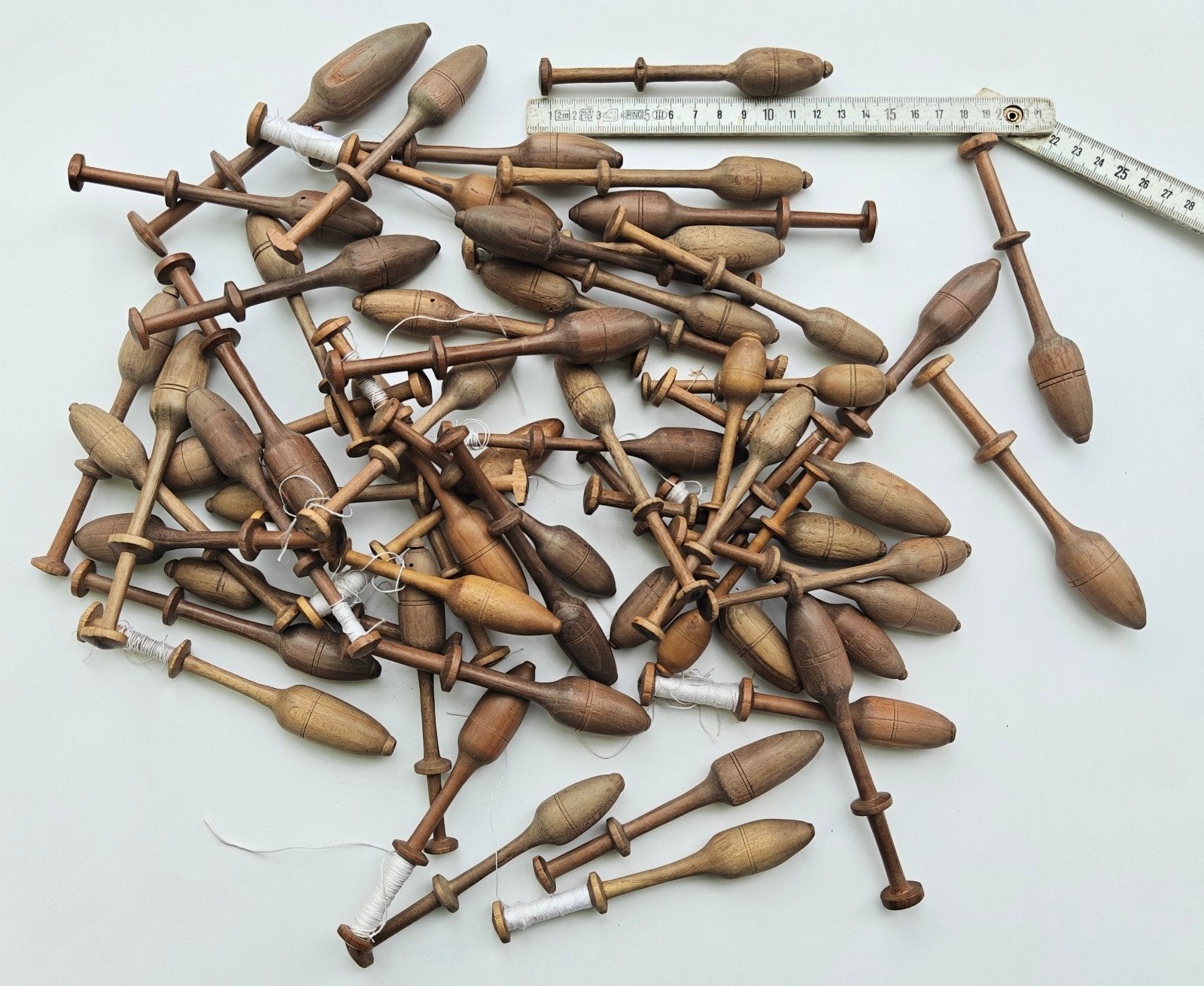 verzameling klossen., Hobby & Loisirs créatifs, Dentelle, Enlèvement ou Envoi, Bobine(s)