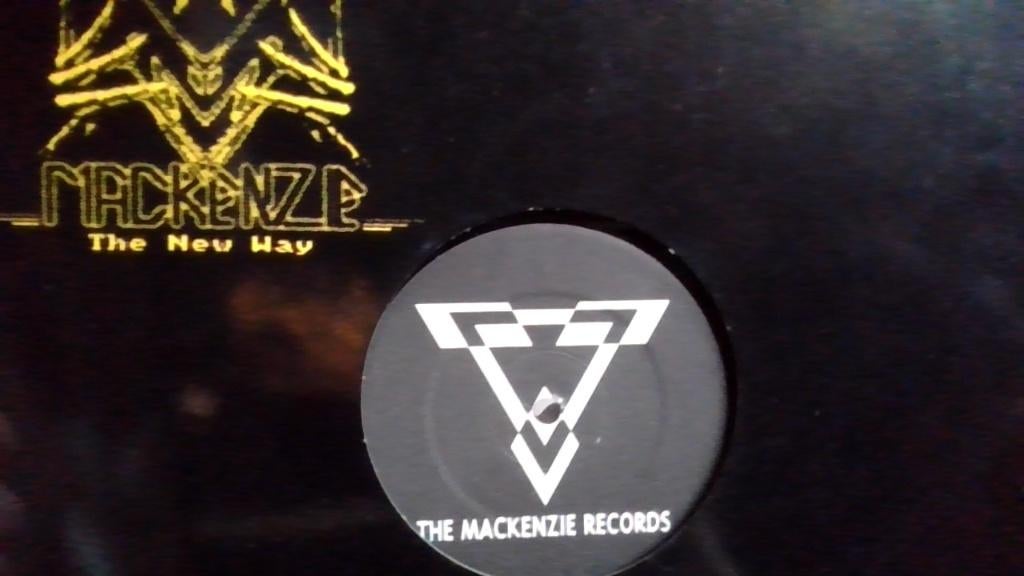 DJ M.S. " CRAZY IN LOVE " ( MC.KENZIE REC. ), Ophalen of Verzenden, Zo goed als nieuw, 12 inch, Techno of Trance