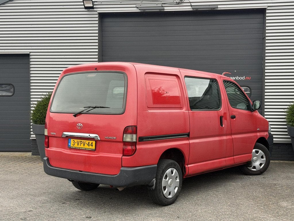 Toyota HiAce 2.5 D-4D KWB, Auto's, Bestelwagens en Lichte vracht, Gebruikt, 5 deurs, Toyota, Euro 4