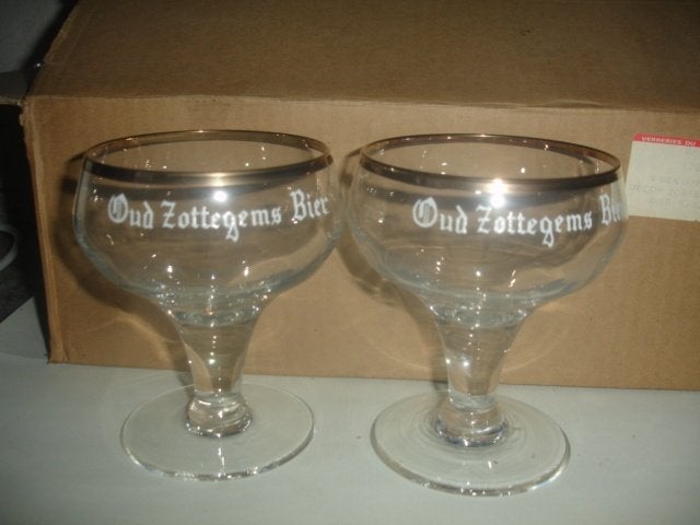 Bierglas Oud Zottegems Bier, geen maat, gouden boord, Ophalen of Verzenden, Nieuw, Glas of Glazen, Overige merken