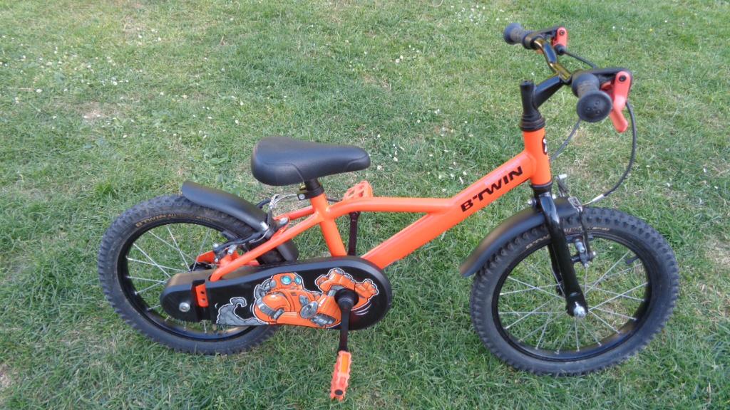 Mooie jongensfiets te koop 16 inch, Ophalen, Velgrem, Zo goed als nieuw, B'twin