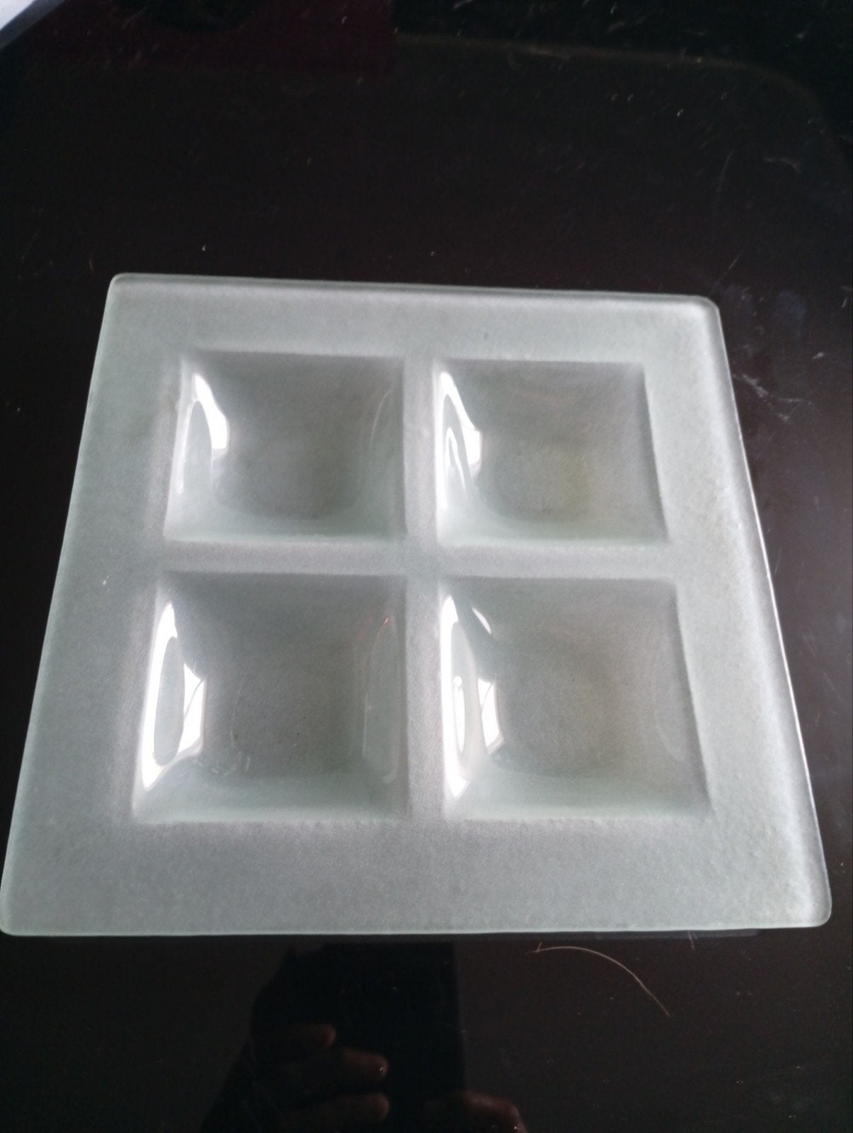 petit plat en pâte de verre, Verre