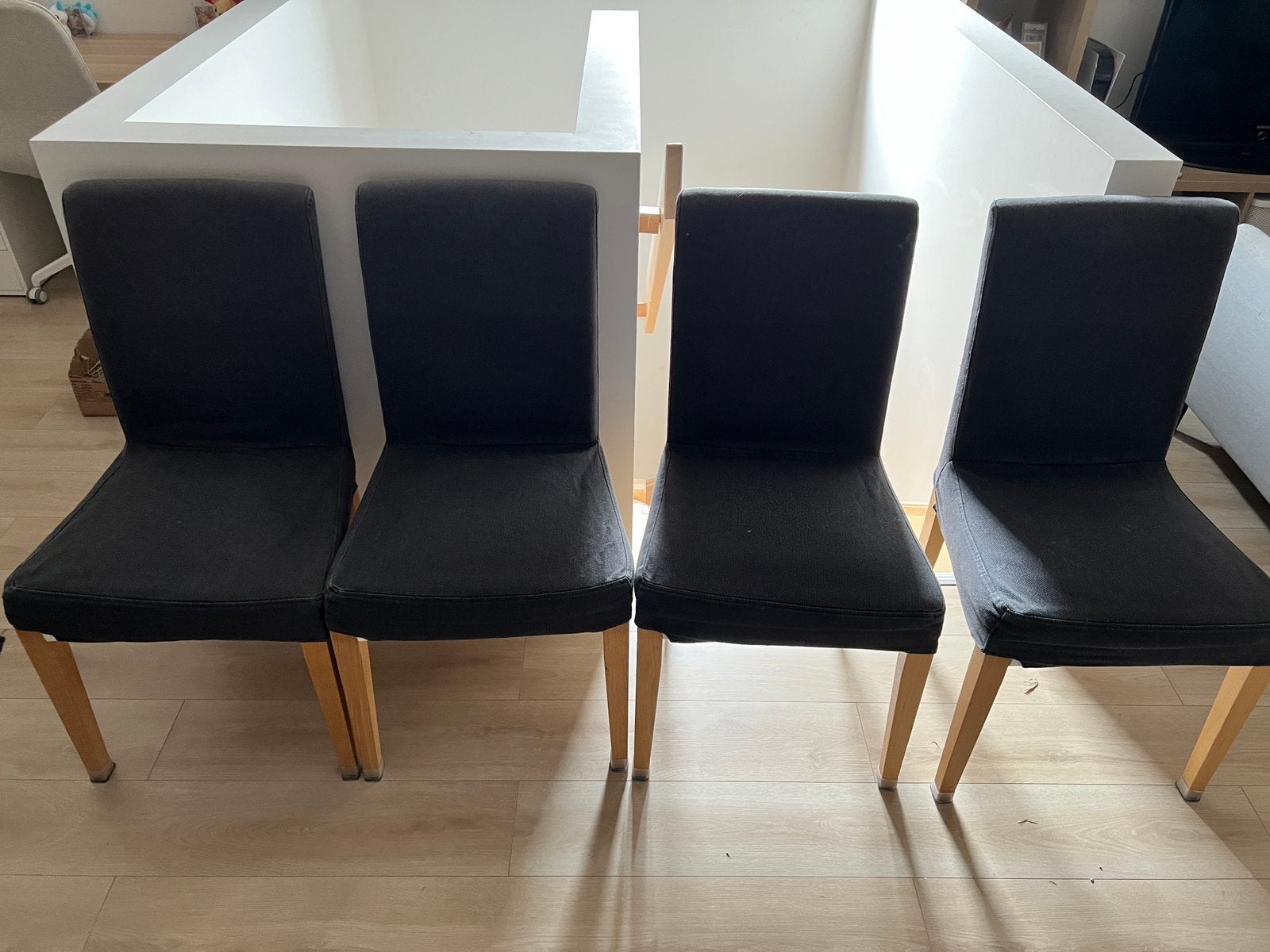 4 Ikea eerkamerstoelen van het merk bergmund, Ophalen, Zo goed als nieuw