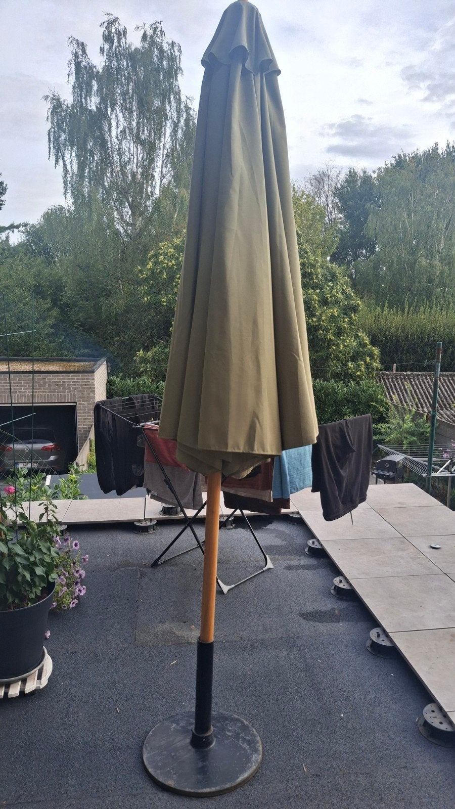 Parasol + zwaar parasolvoet, Tuin en Terras, Ophalen, Zo goed als nieuw, 3 tot 4 meter, Waterdicht