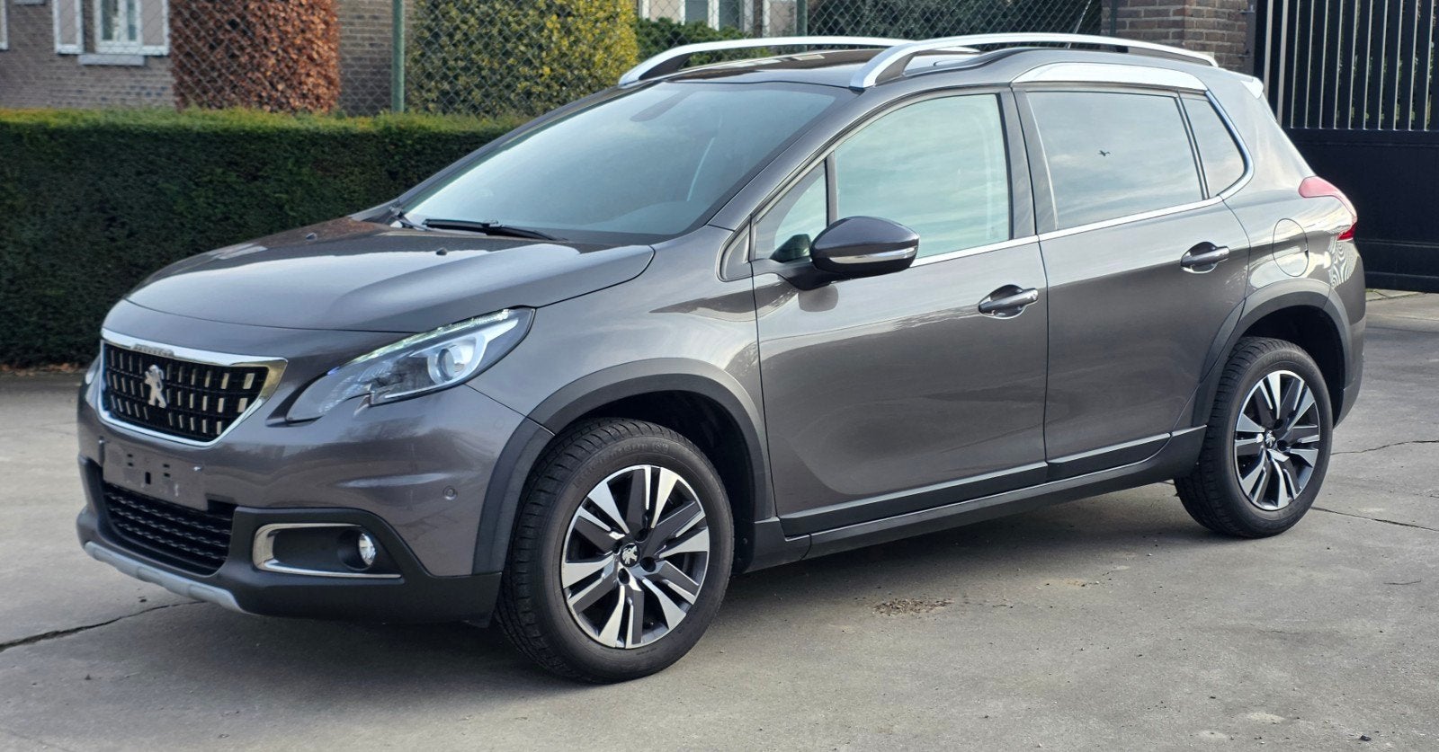 Peugeot 2008 1.2 Benzine Automaat 49d.km. !!!, Auto's, Automaat, Bedrijf, Parkeersensor, Te koop