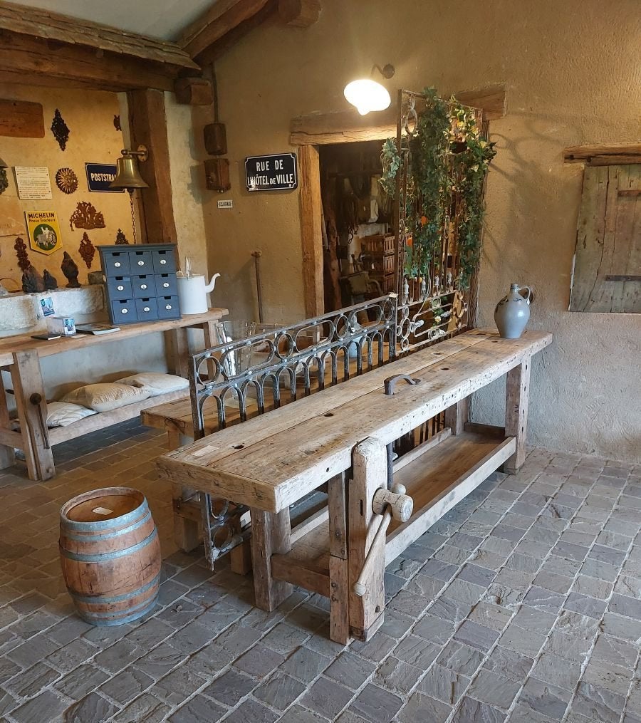 ancien établi en bois, banc de menuisier, table d'appoint, Enlèvement