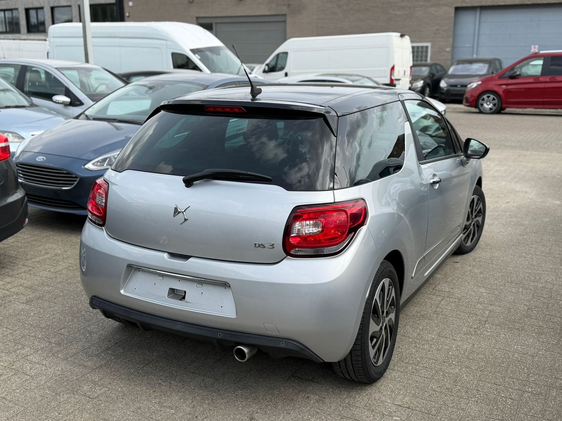 DS // DS3, Voorwielaandrijving, Stof, Gebruikt, 1199 cc