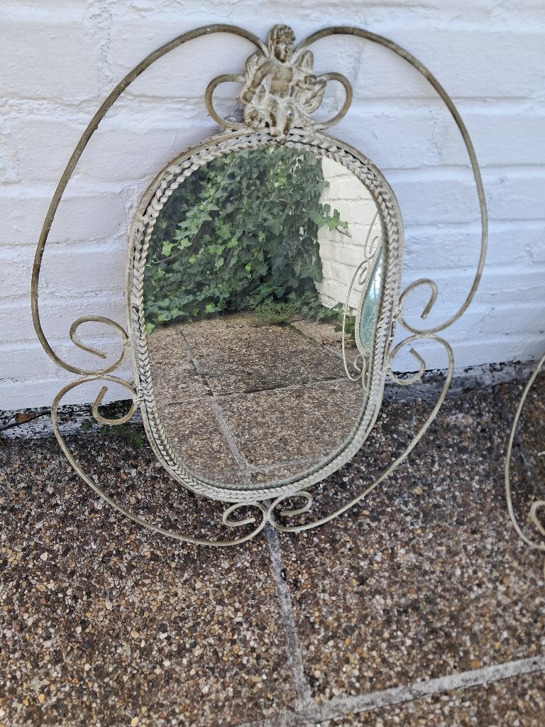 Wandspiegel metalen frame en engeltje, Ophalen, Gebruikt