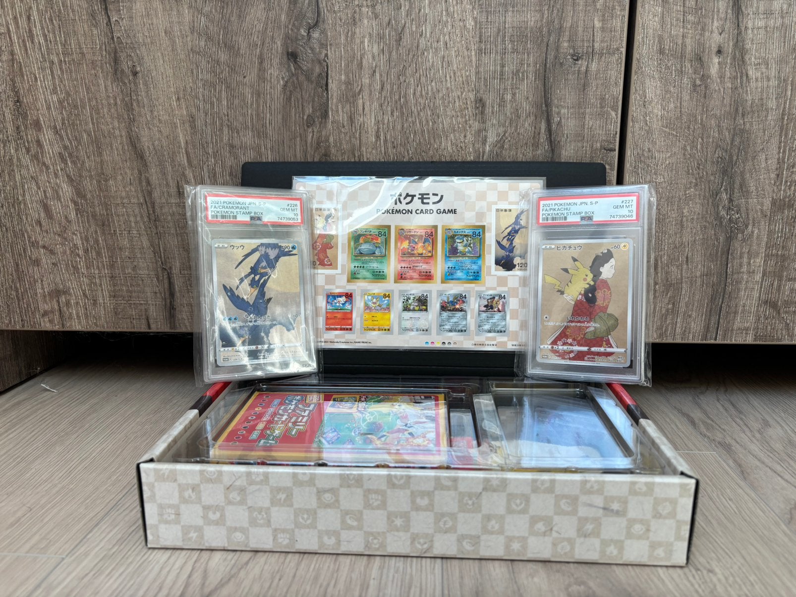 Pokémon: complete post stamp box / PSA 10, Ophalen of Verzenden, Zo goed als nieuw, Booster