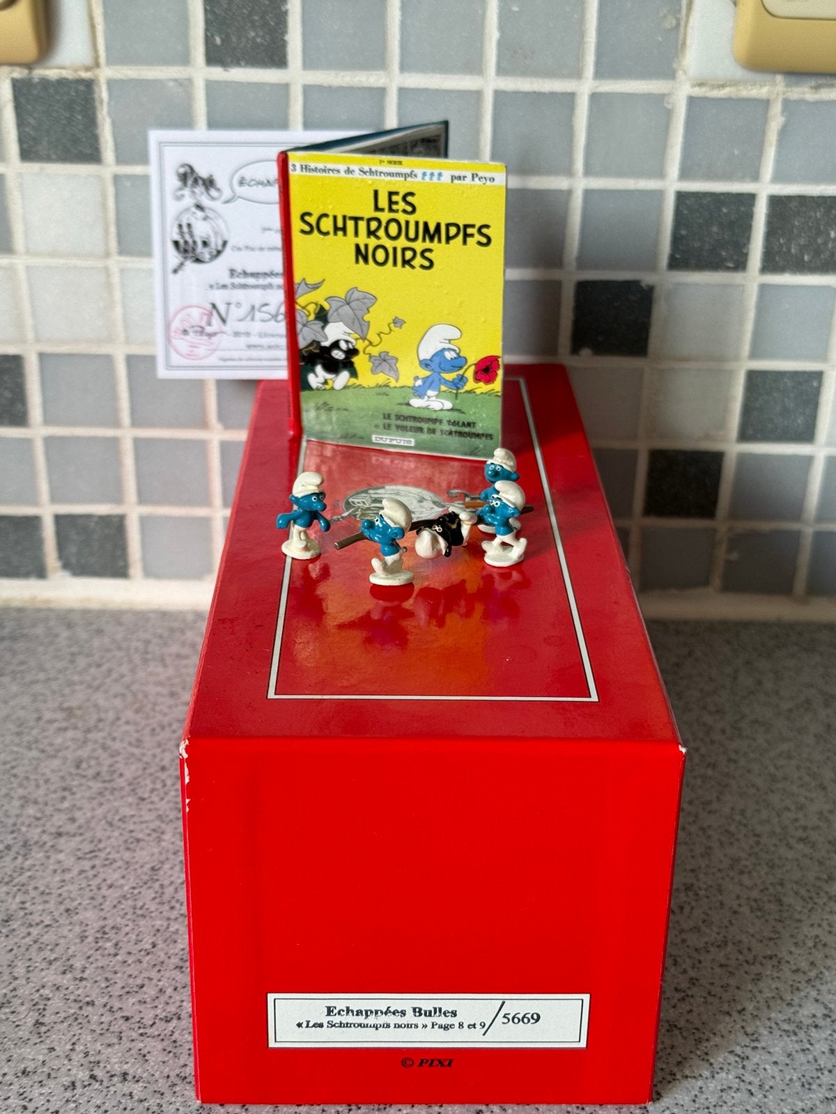 De zwarte smurfen „pagina's 8 en 9” pixi, Ophalen of Verzenden, Kuifje, Zo goed als nieuw